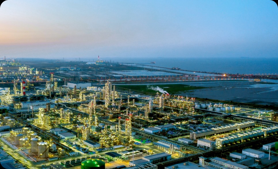 pg赏金女王单机版试玩平台“三位一体”AI巡检天团落地镇海炼化“巨无霸”罐区